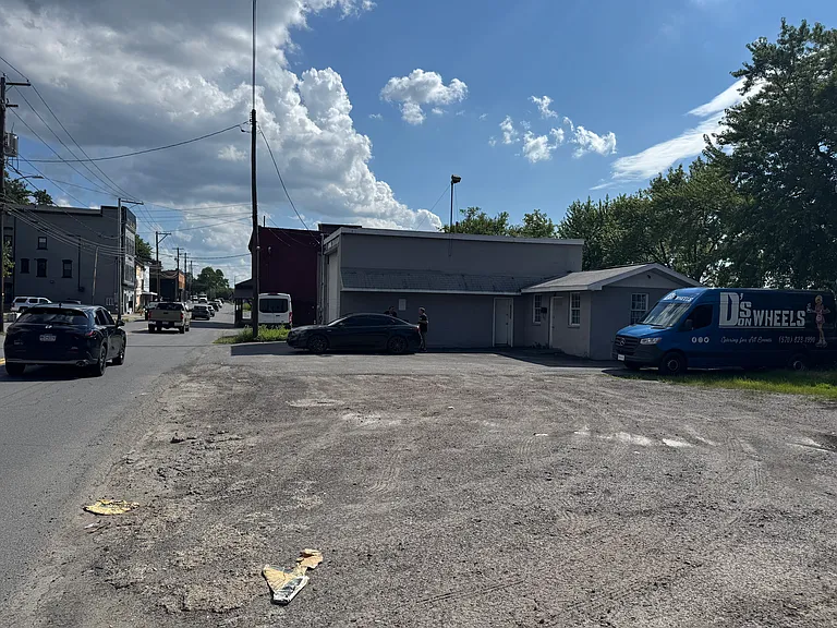 200 N Main St — Photo 3