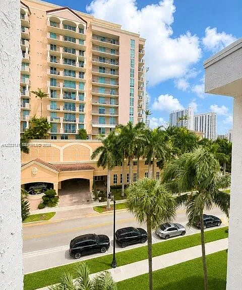 17560 Atlantic Blvd #516 — Photo 12