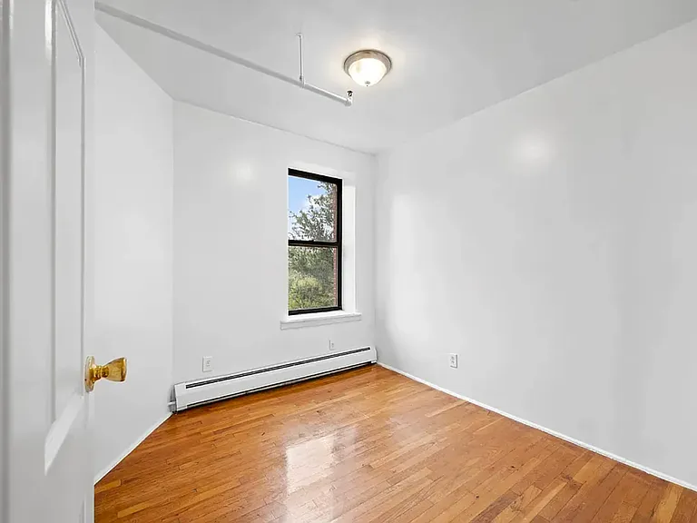 375 Pleasant Ave #5B — Photo 3