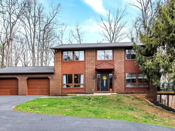 308 Winsome Dr, Hampstead, MD 21074