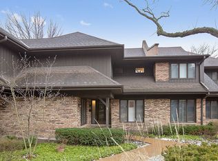 3821 Mission Hills Rd, Northbrook, IL 60062