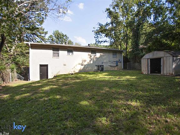 4th image of 509 Valley View Dr