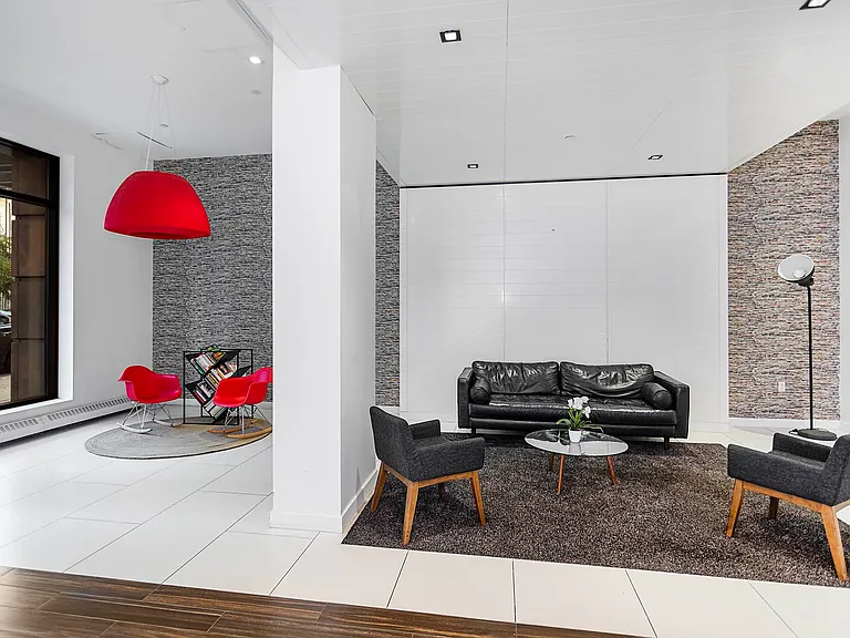 2211 3rd Ave #3B — Photo 10