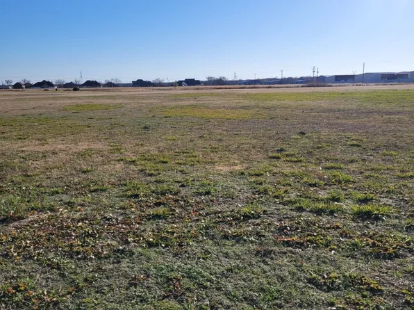 2040 Buck Ct, Caddo Mills, TX 75135