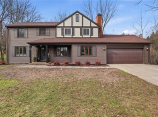 35 Blackwatch Trl, Fairport, NY 14450