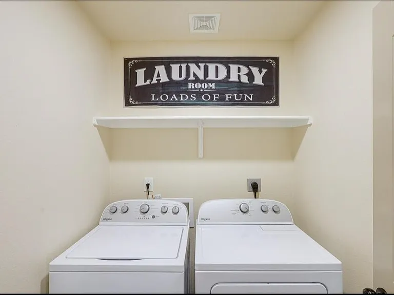 106 W Libra Dr — Photo 12