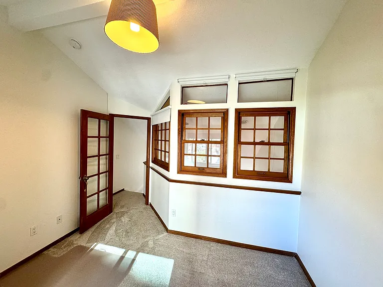 Extra bedroom/guest room/office in the loft.