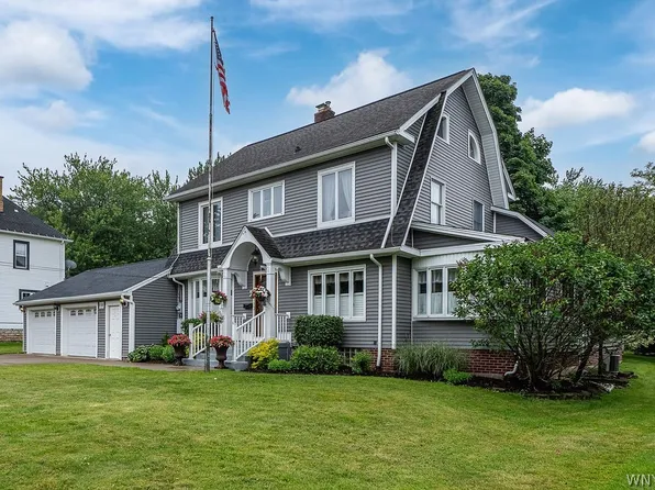 110 N Cayuga Rd, Amherst, NY 14221
