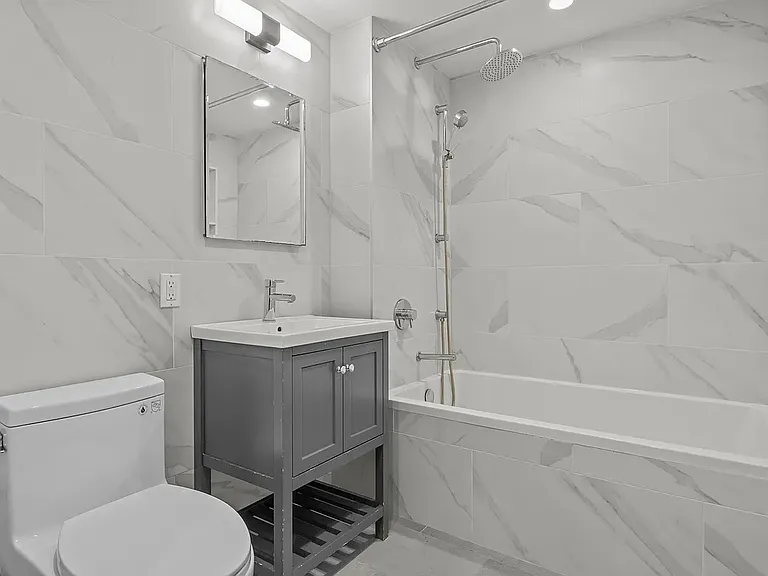 2885 W 15th St #2Q — Photo 5
