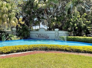 Villas De Venezia, Sunrise, FL 33351