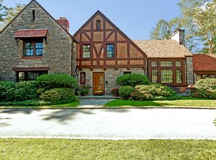 49 Brewster Rd, Scarsdale, NY 10583