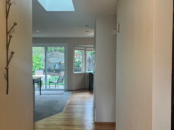 3rd image of 2517 81st Pl SE