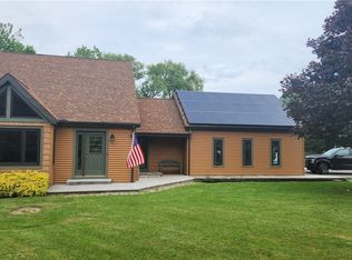 1821 Lake Rd, Youngstown, NY 14174