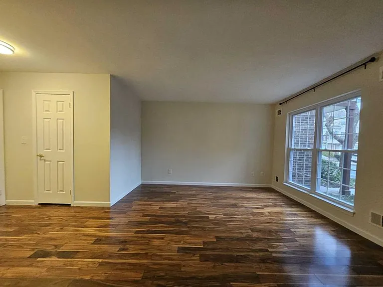 1526 Westgate Dr #1526 — Photo 5