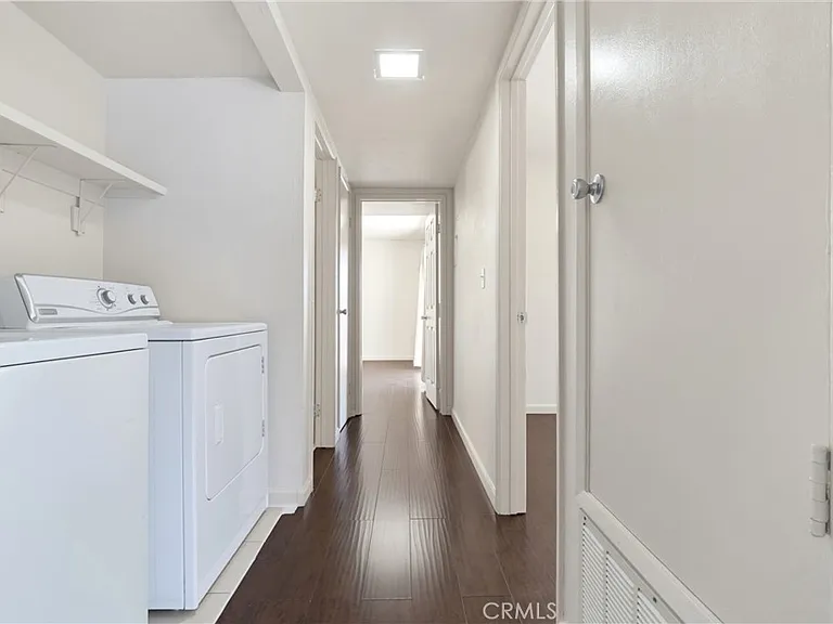 1067 S Citron St — Photo 8