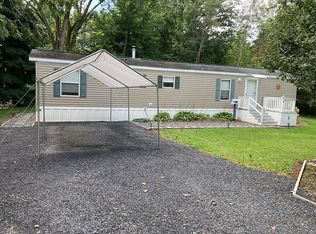 6 Sloop Rd, Grand Isle, VT 05458