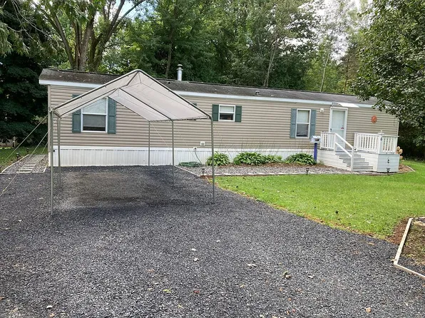 6 Sloop Rd, Grand Isle, VT 05458