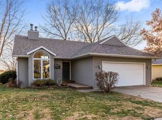 823 Pepper Dr, Iowa City, IA