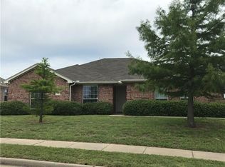 1334 Yukon Dr, Midlothian, TX 76065