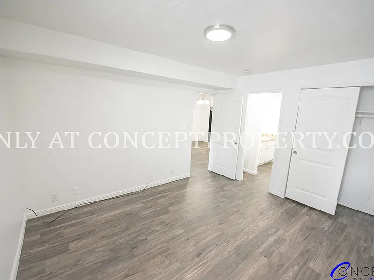Foothill Terrace — Photo 295