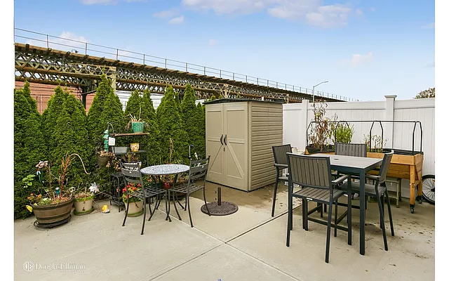Sold by Douglas Elliman | media 27