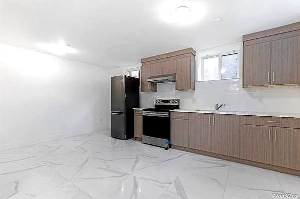 Building Photo - 2836 E 16th Ave #3