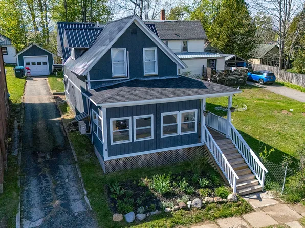 19 Park St, Tupper Lake, NY 12986