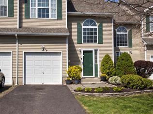 4 Fawn Ct, Lumberton, NJ