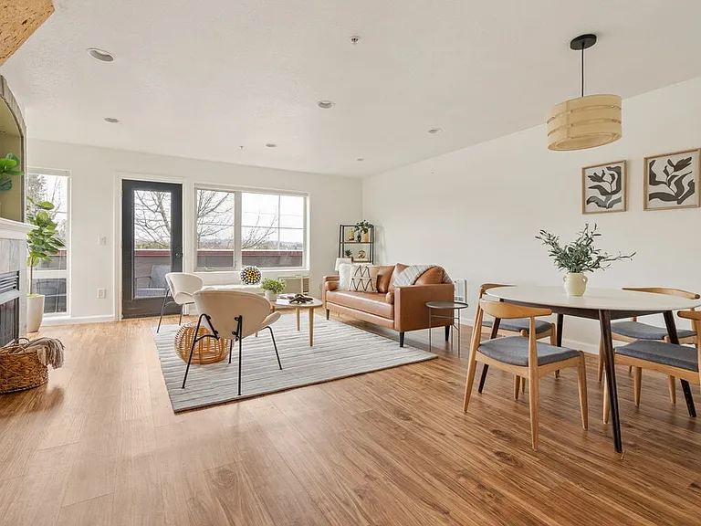 17040 SW Whitley Way #200 — Photo 4