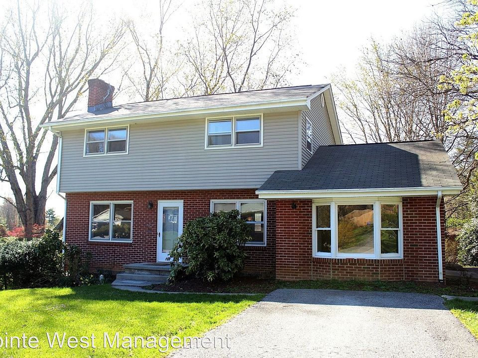 1st image of 851 Hutcheson Dr