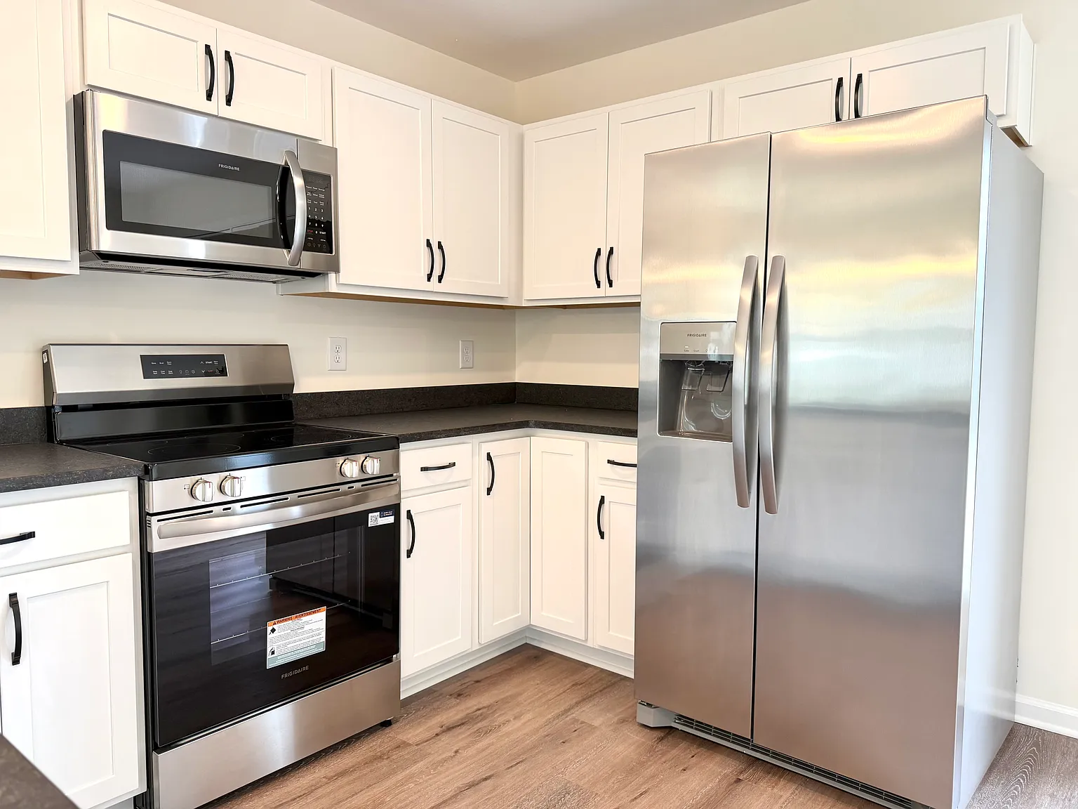 2 bed, 2.5 bath, 1250 sqft, $1,375 — Photo 3