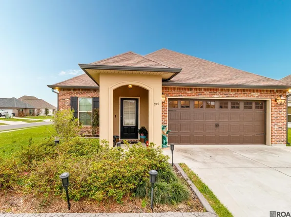955 Elliston Dr, Gonzales, LA 70737