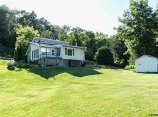 21678 Mud Lake Rd, Dubuque, IA 52001