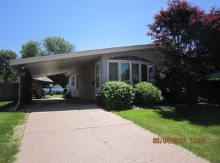 4746 19th Ave, Moline, IL 61265