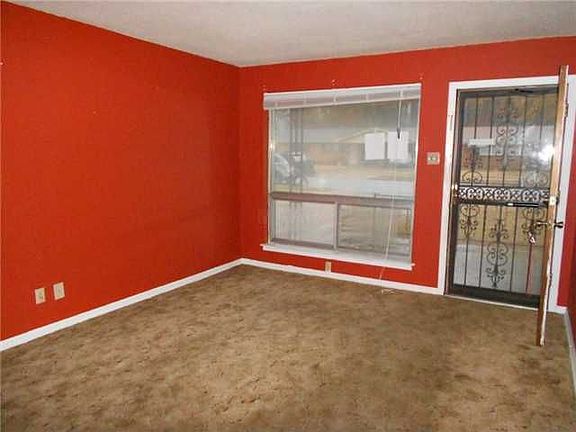 2nd image of 4735 Hillmont Ave