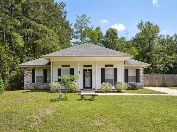 154 S Cherrywood Ln, Pearl River, LA 70452