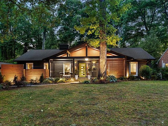 2nd image of 1315 McDowell Dr
