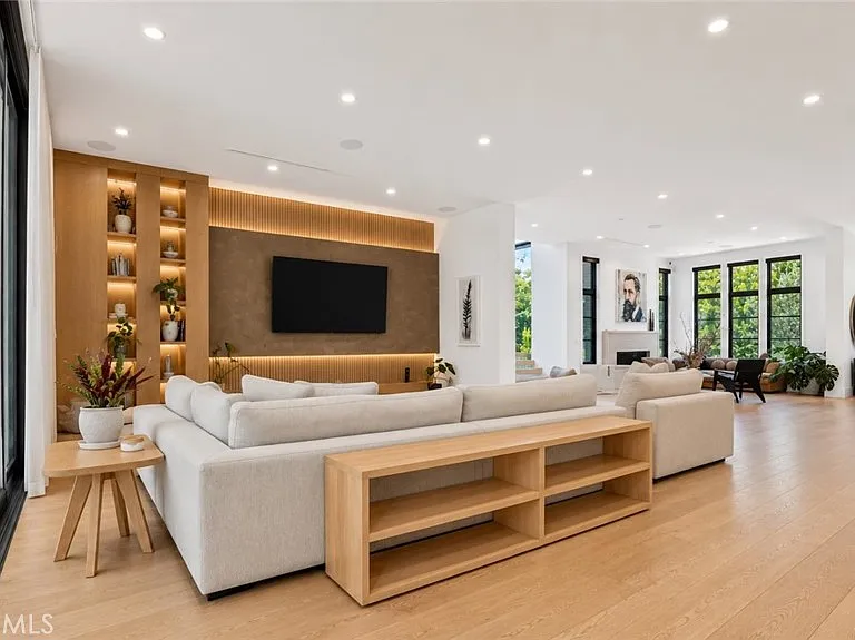 5050 Arundel Dr — Photo 28