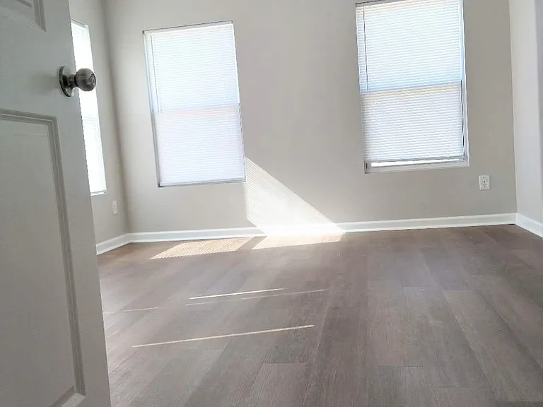 141 Brockett Dr — Photo 15