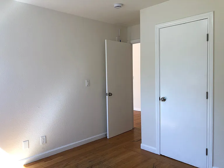 2204 Menalto Ave — Photo 13