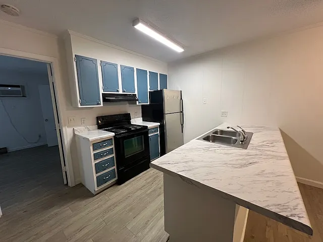 235 Corona St #201 — Photo 9