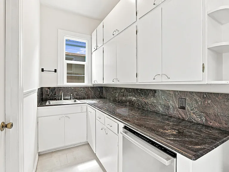 257 Chenery St — Photo 8