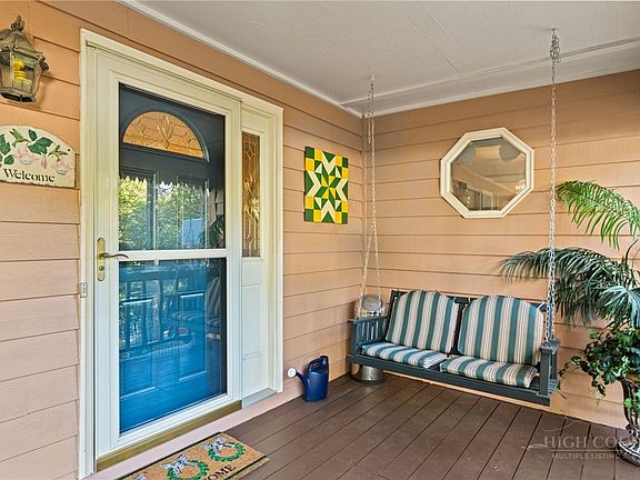 4th image of 60 Pine View Road