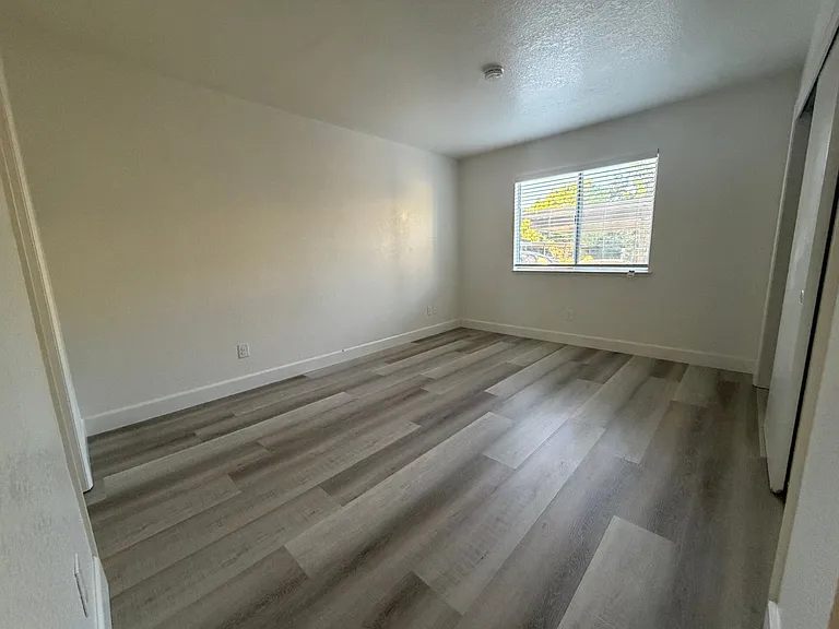 9151 Newhall Dr #116 — Photo 18