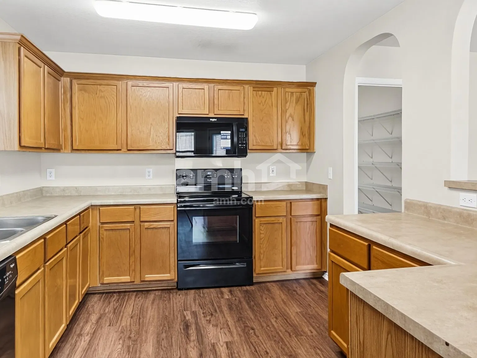 5 bed, 3.0 bath, 3025 sqft, $2,380 — Photo 3