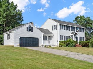 10 Gordon Ave, Pelham, NH 03076