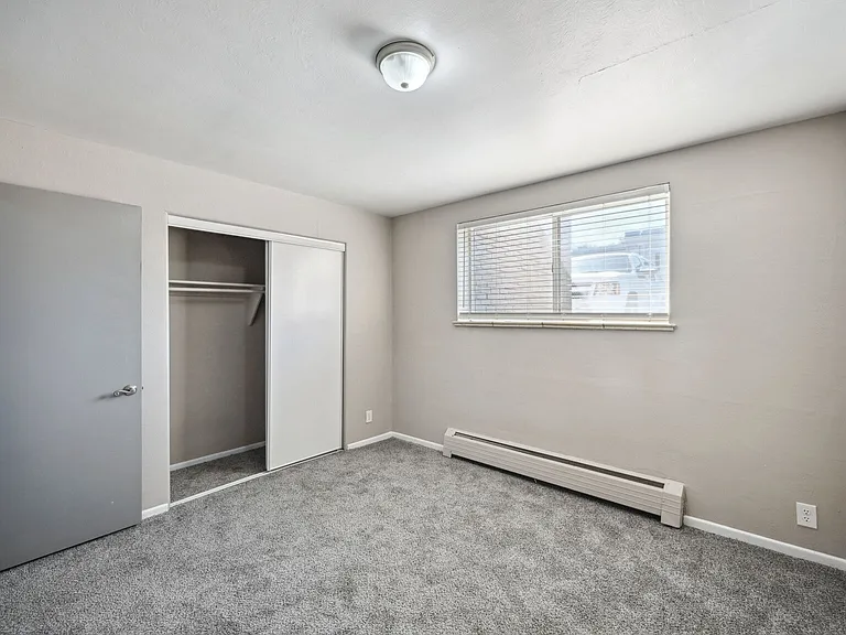 Evergreen 830 Sq.Ft.