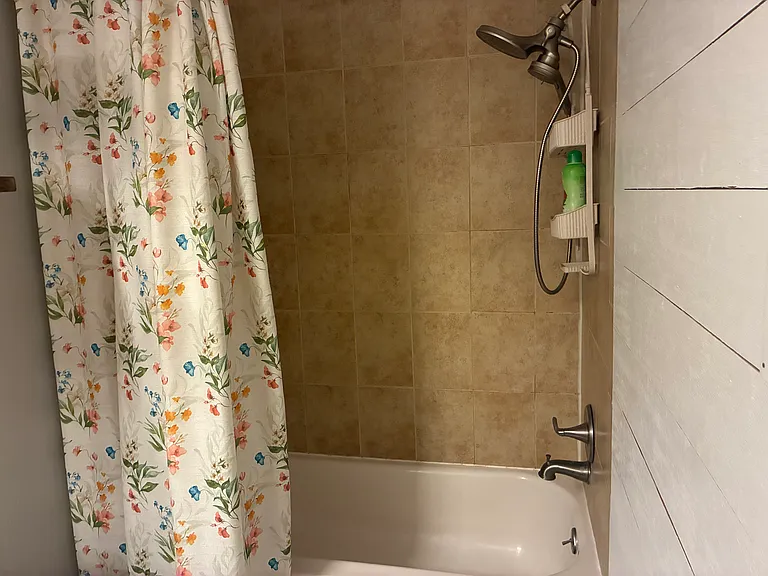 111 Phyllis Dr — Photo 21