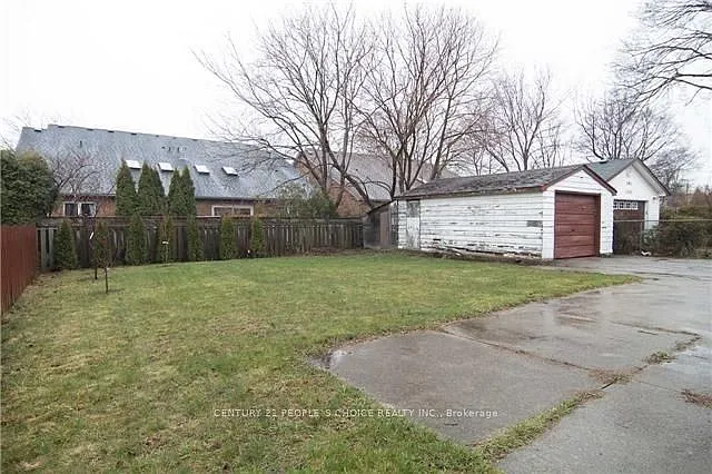 186 Maurice Dr — Photo 17