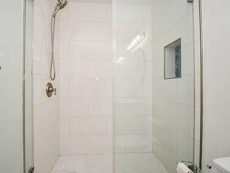 6114 Kirby Dr — Photo 28